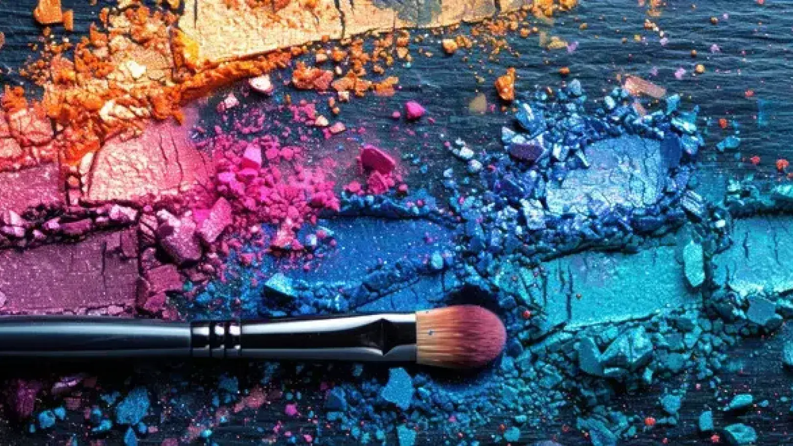 Pourquoi un DAM est indispensable dans l’industrie cosmétique : maîtriser ses visuels pour séduire et vendre